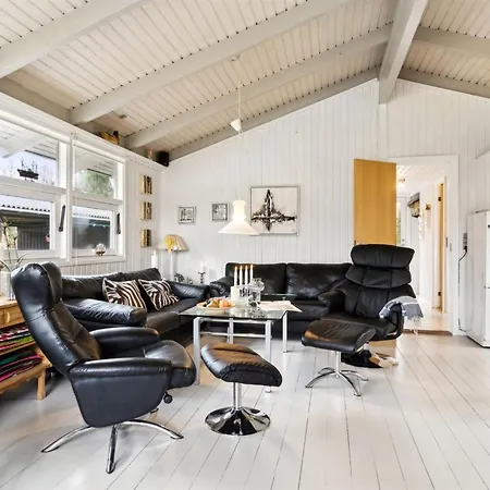 Alvine - 475m From The Sea By Interhome