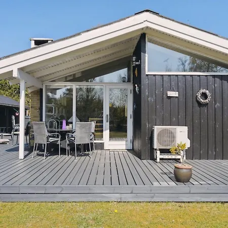 Сasa de vacaciones Alvine - 475m From The Sea By Interhome *